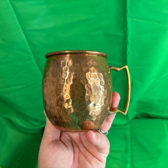 (2) Moscow mule solid copper mugs. - Picture 5 of 9